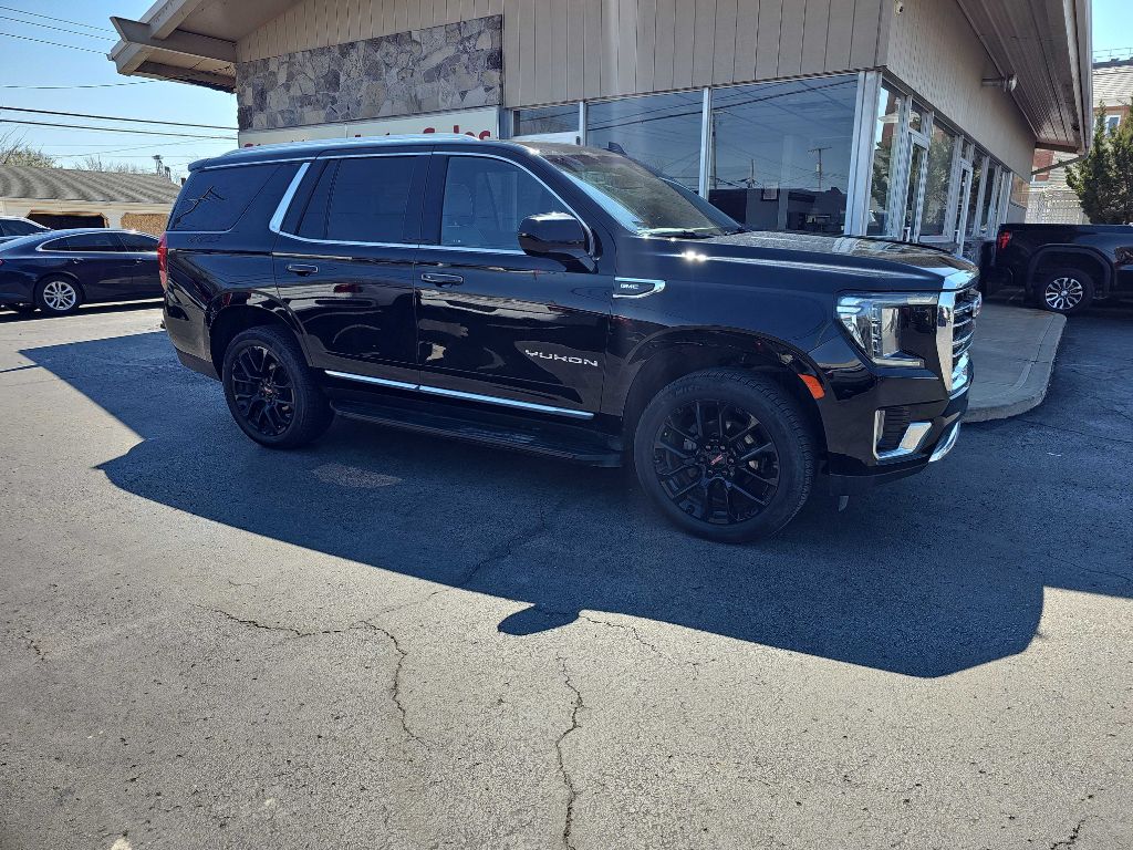 2023 GMC Yukon SLT