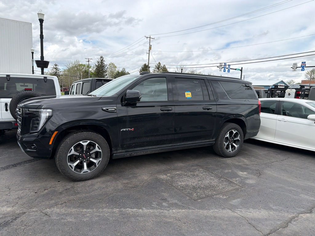 2025 GMC Yukon XL AT4