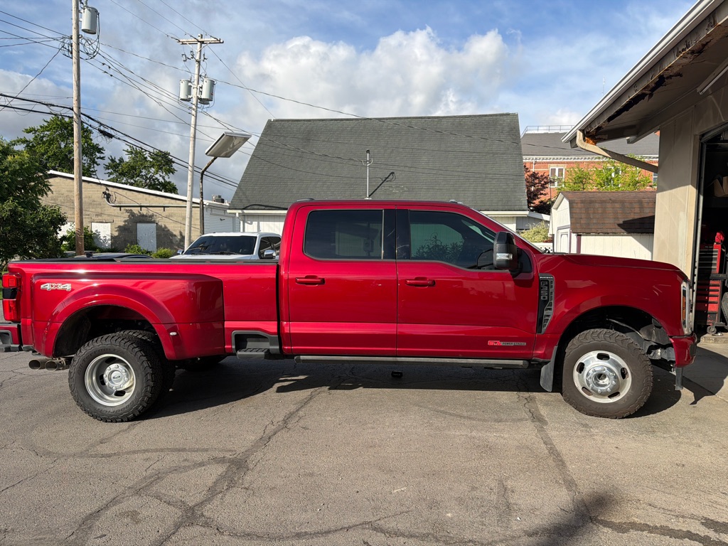2025 Ford F-350 Platinum DRW